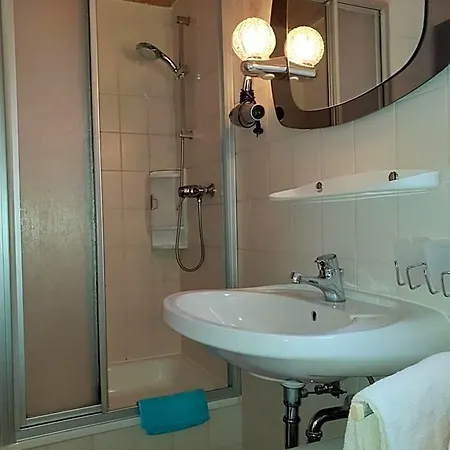 بيت ريفي Thaler 3*